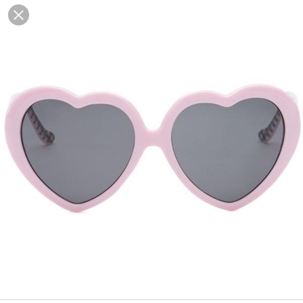 VANS heart sunglasses 💗💗